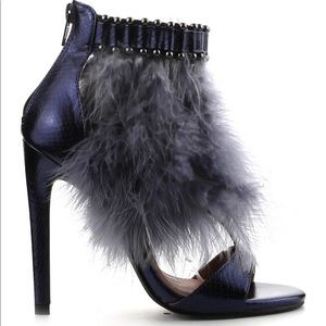 Cape Robbin feather heel